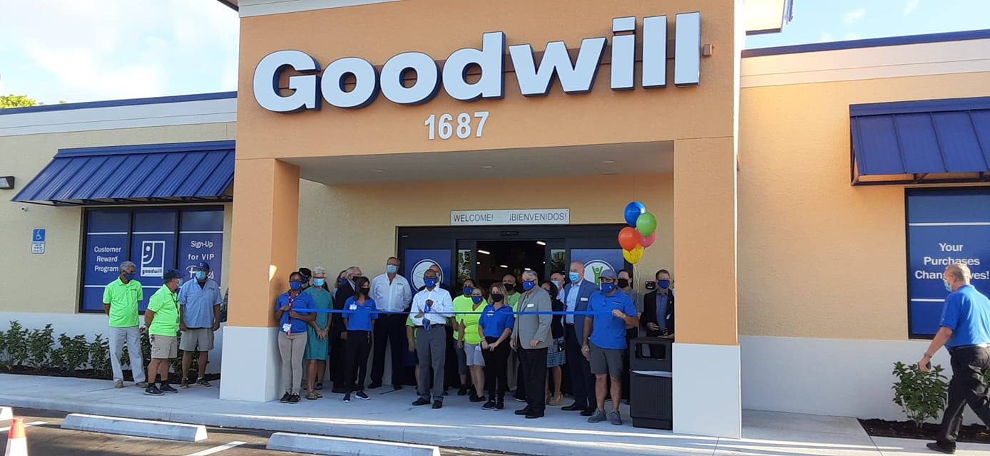 Picture of the front door ribbon cutting at Grand Opening